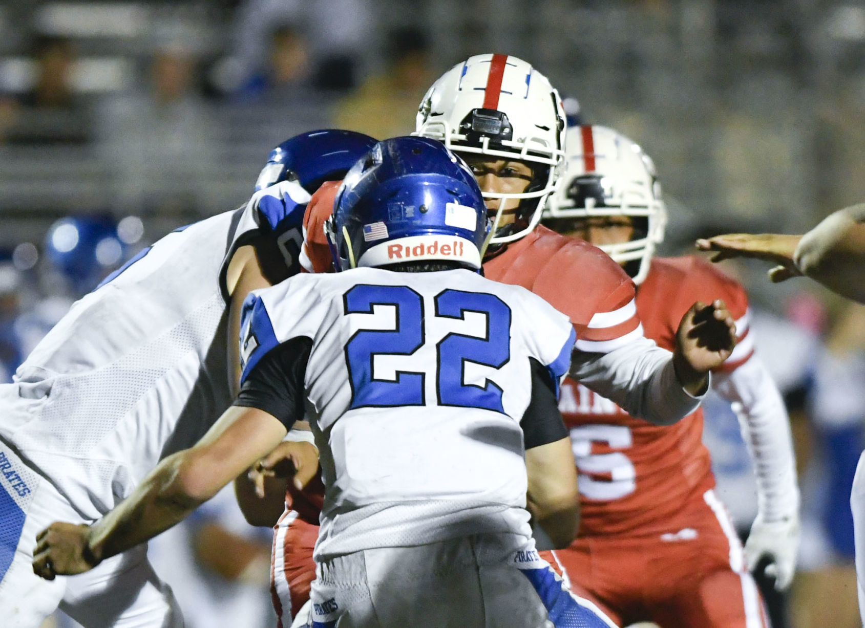102519 MB SM football 09.jpg